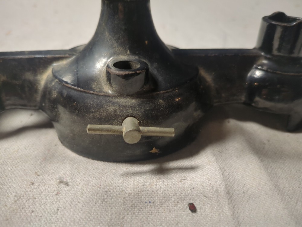 CENCO BALANCE SCALE CAST IRON Base.