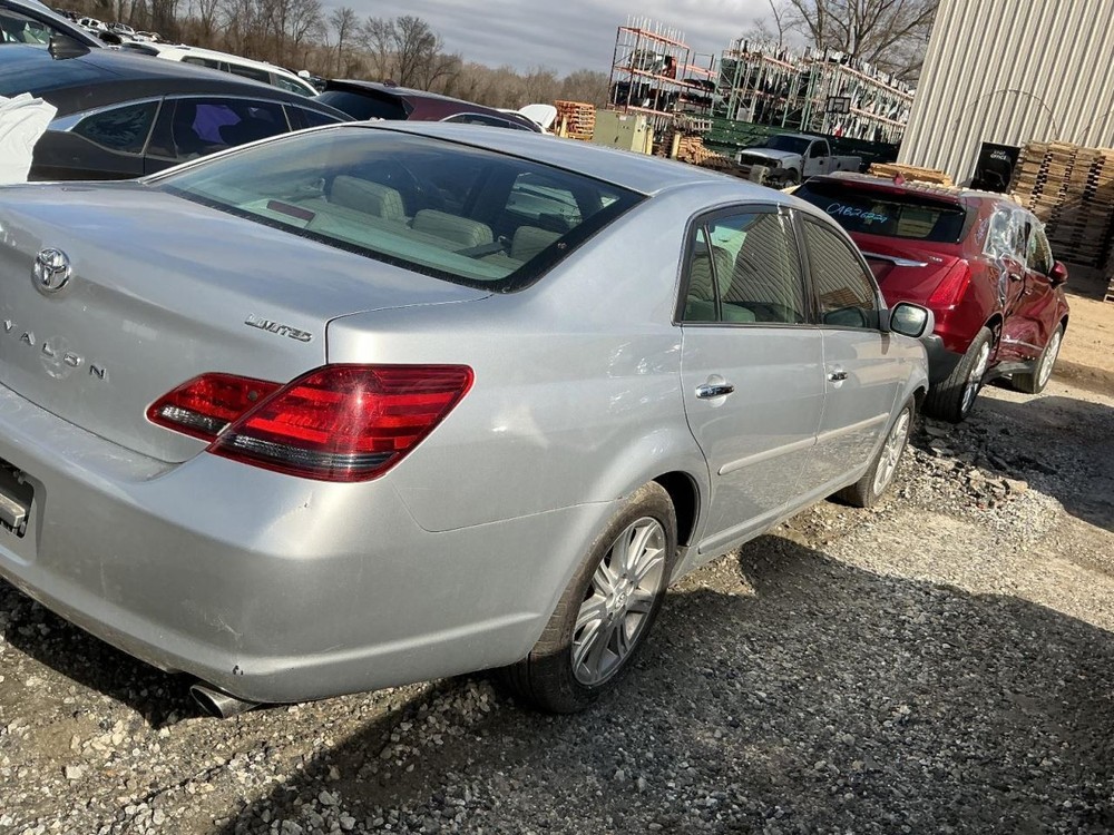 AVALON 2008 Glove Box 4972292