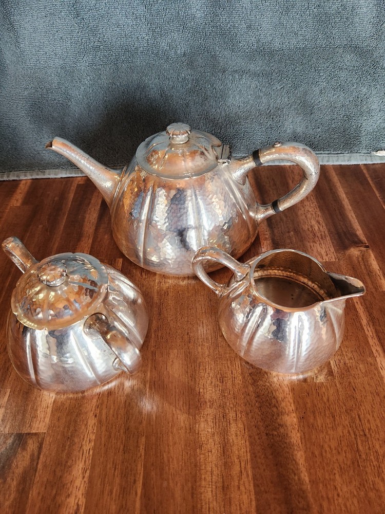 Meridian International Hammered silver-plated tea set