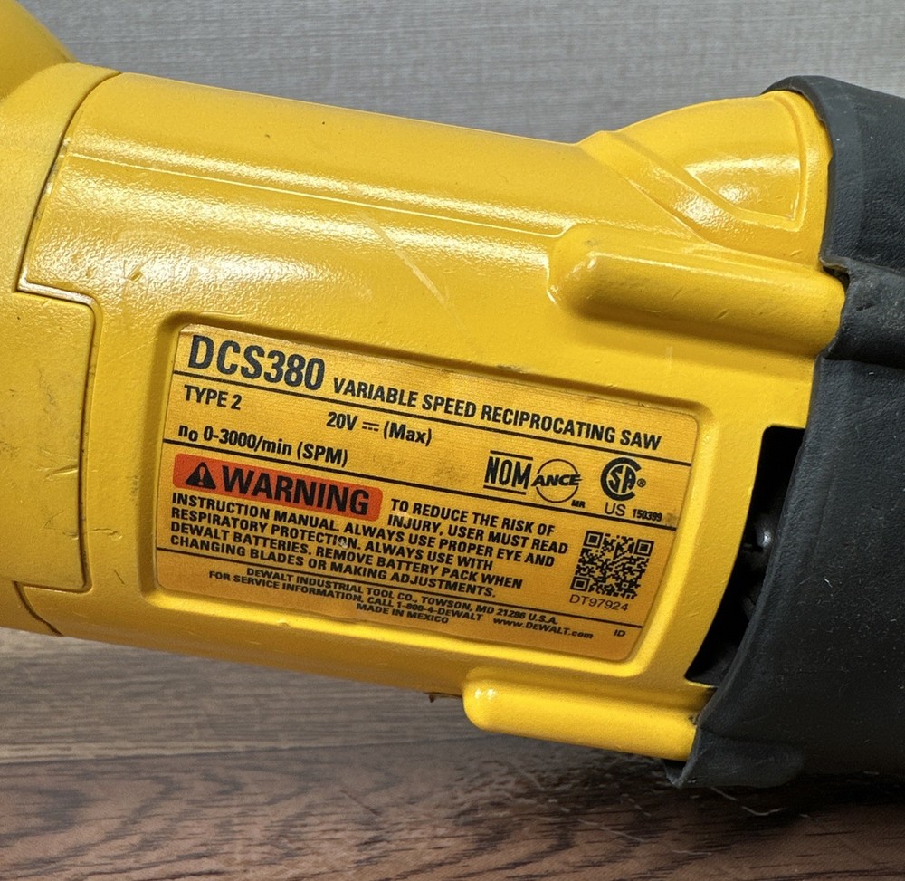 DeWalt DCS380 20V Max Variable Speed Reciprocating Saw