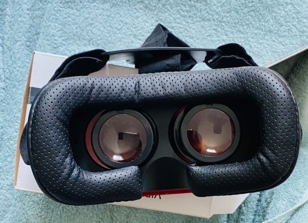 ONN White Virtual Reality VR Smartphone Headset for Apple or Android