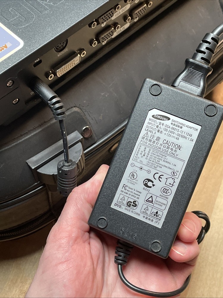 Samsung SDP-950R Digital Presenter Overhead Document Camera Working