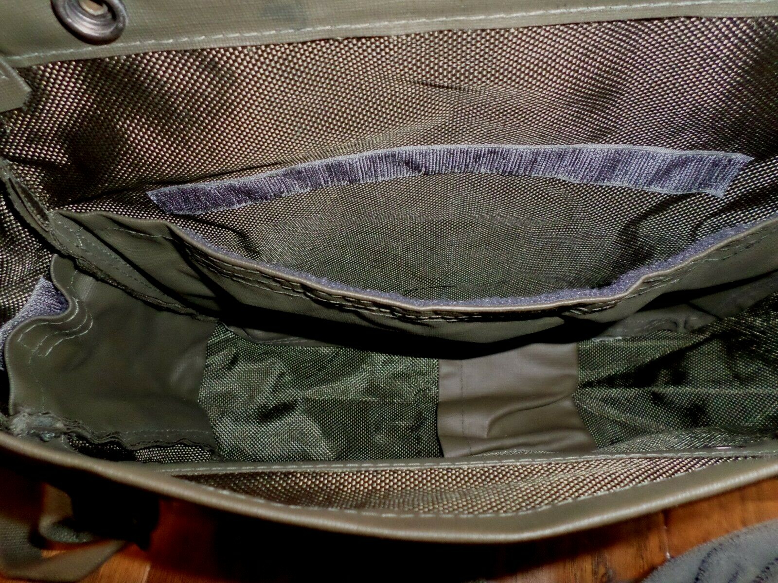 SWISS MILITARY ARMY SHOULDER BAG WITH STRAP WATER RESISTANT RUBBERIZED MATERIAL