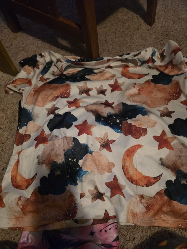LOT 8 Assorted Scrub Tops XL/1X