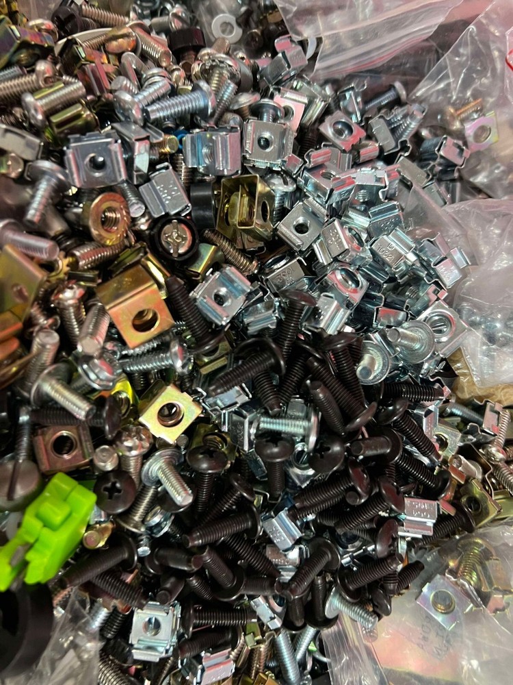 40 LB Rack Mount Screws and Cage Nuts for Rack Mount Server Cabinet
