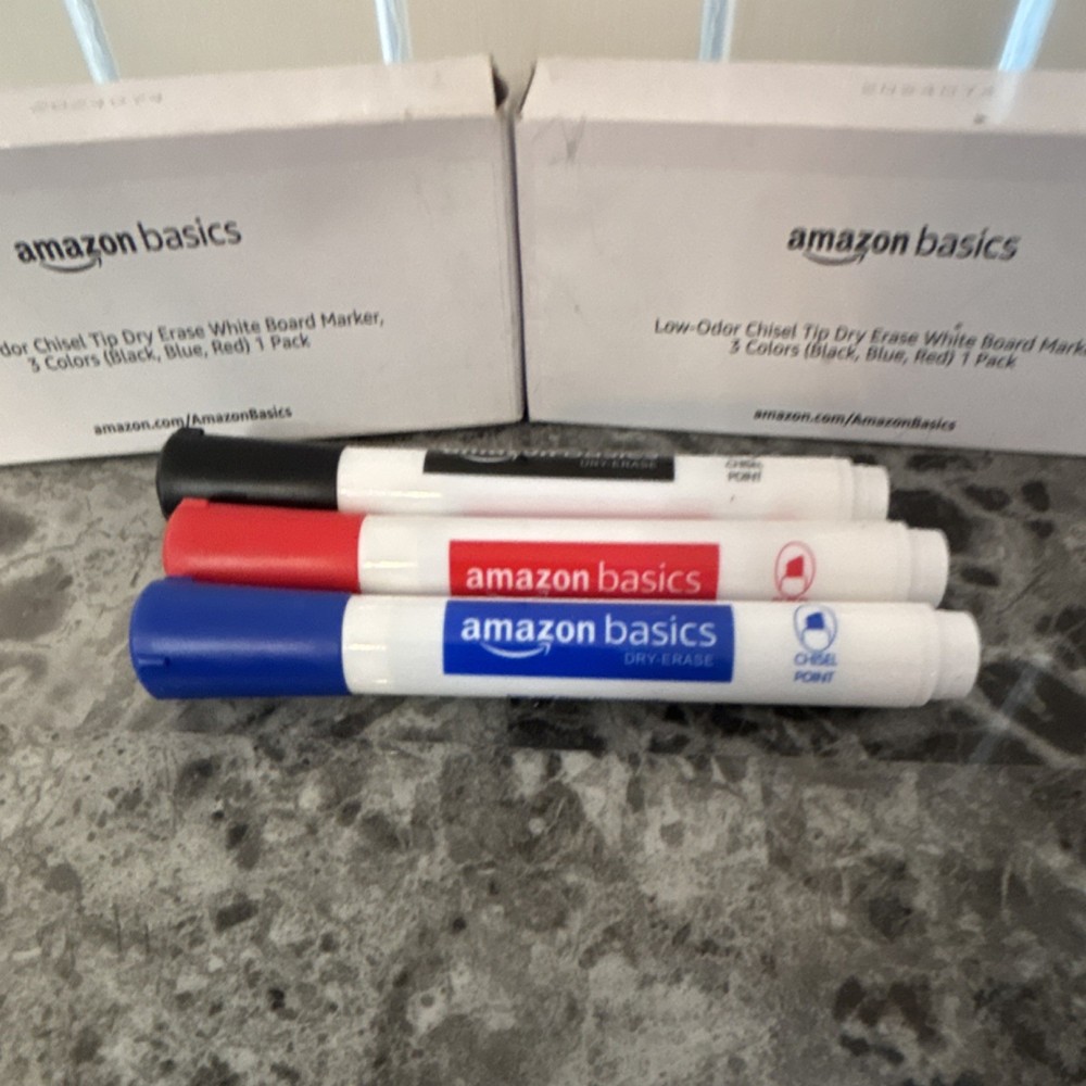 Amazon Basics Low-Odor Chisel Tip Whiteboard Markers 3 Colors, 2 Packs