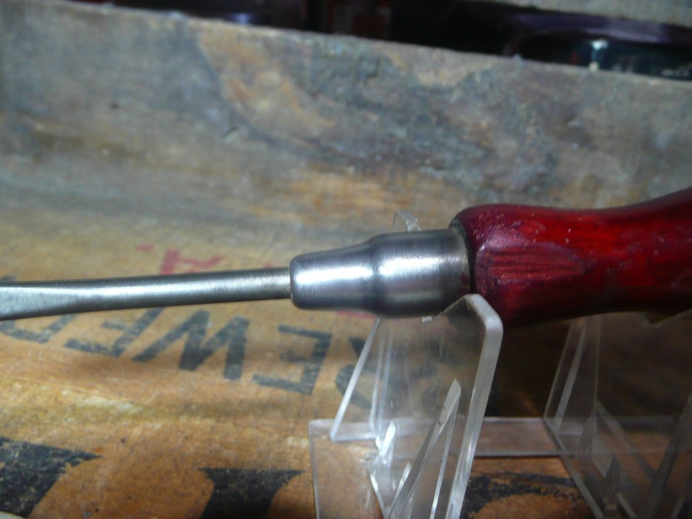 Vintage Standard Red Handled Beehive Screwdriver 6 3/4"