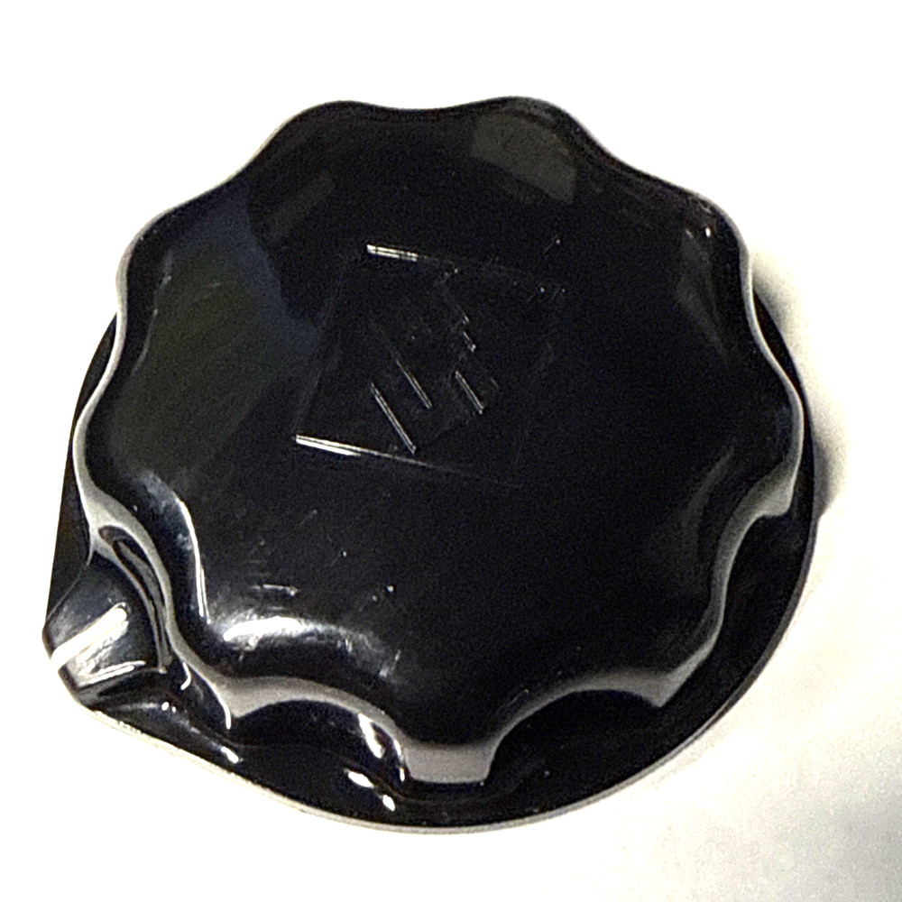 one black large knob OD 2-7/8 inch for 6 mm shaft OD=78 mm USED