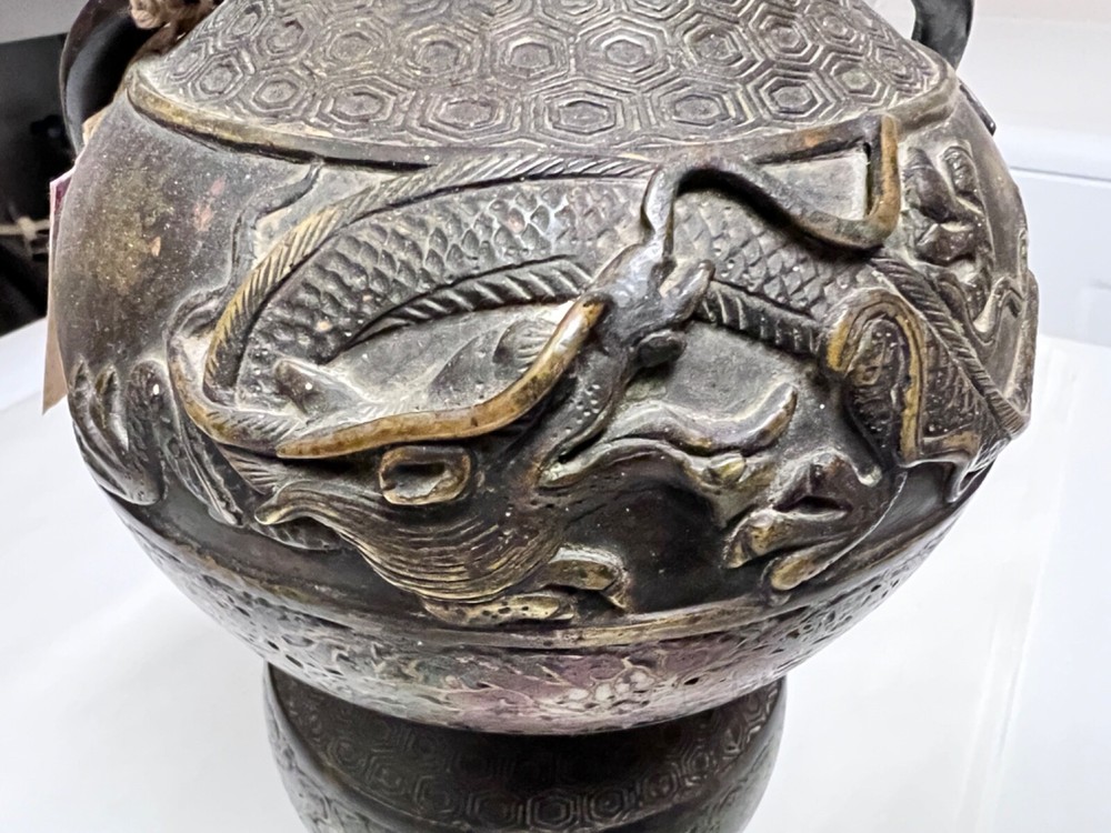 CHINESE BRONZE CHAMPLEVE VASE WITH HANDLE NO BOTTOM