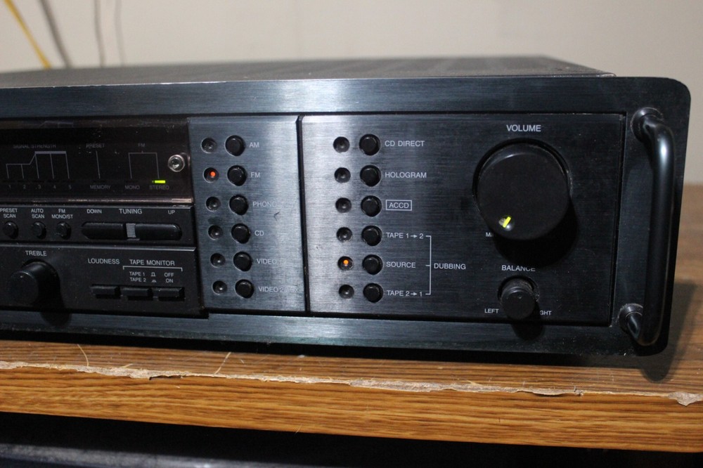 The Carver Receiver HR-752 Nice