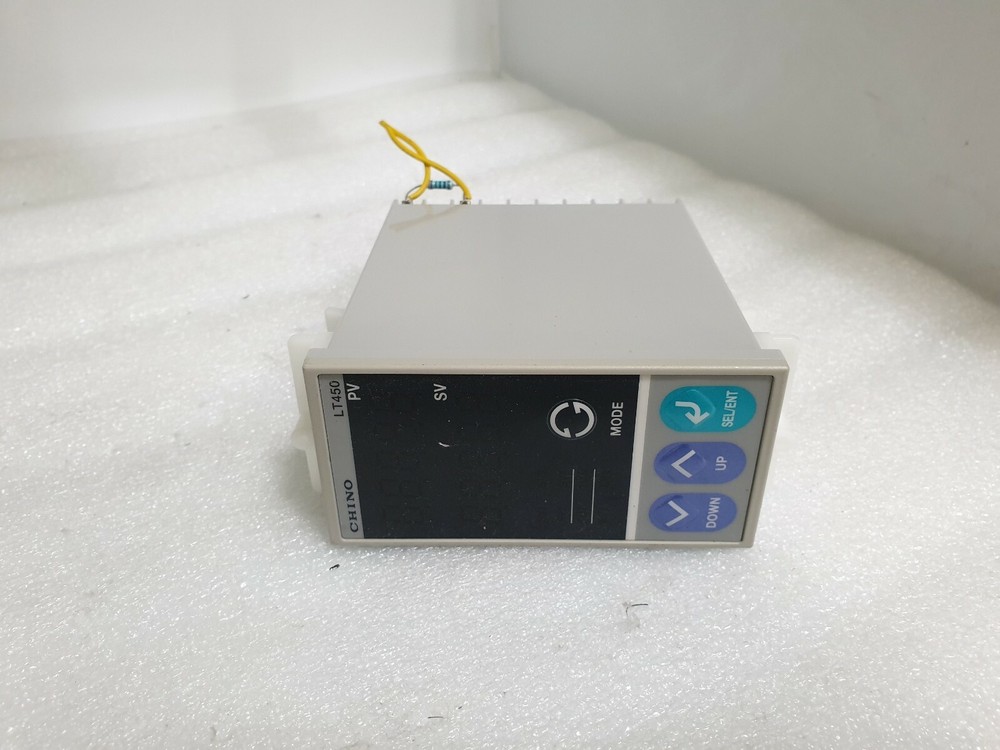 CHINO LT450 Digital Indicating Controllers LT45030010-00A