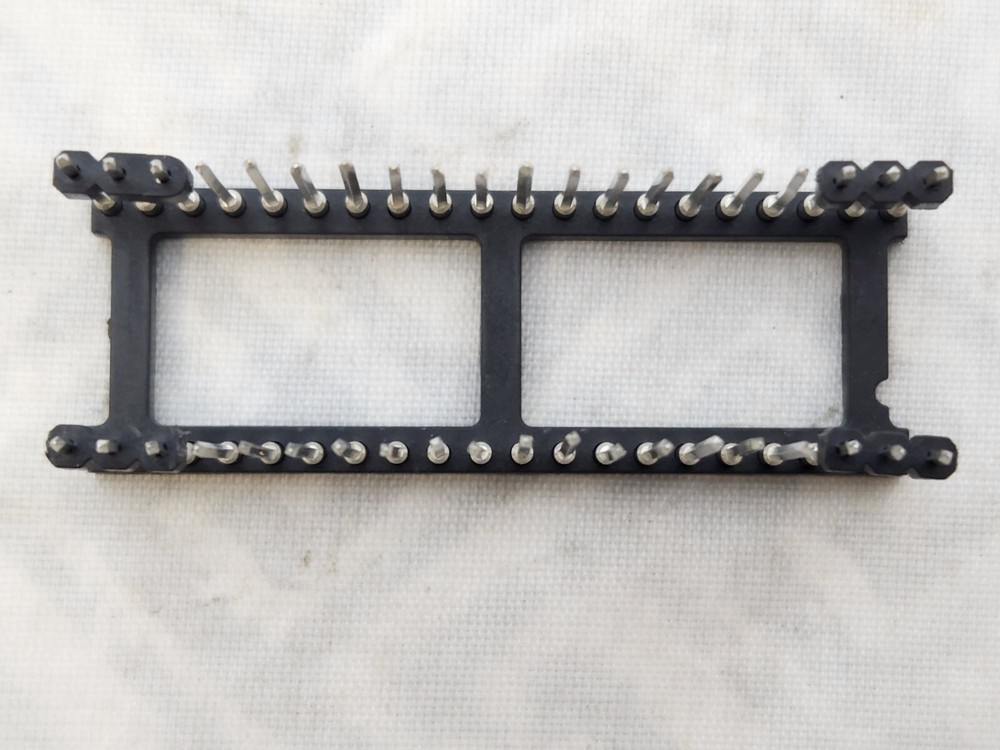 2(LOT) 1108594 ARIES ELECTRONICS 40 PIN OPEN FRAME IC SOCKETS WIRE WRAP