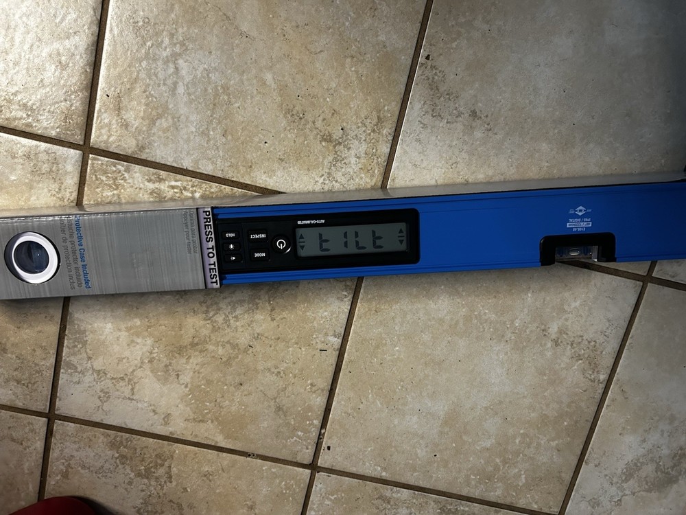 Digital Box Level W/Case True Blue 48”