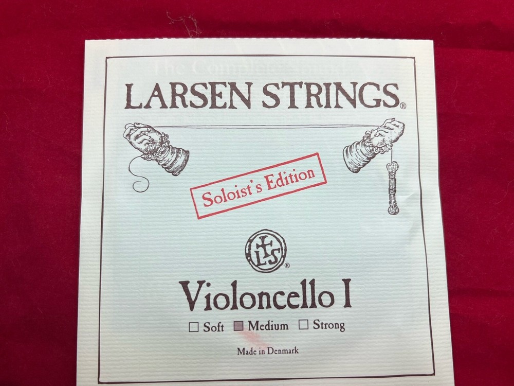 Larsen regular and Magnacore Cello Strings A,D and Complete Set 4/4