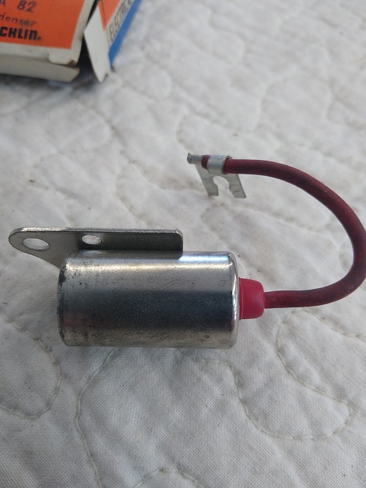 Napa Echlin FA-82 Distributor Condenser Open Box