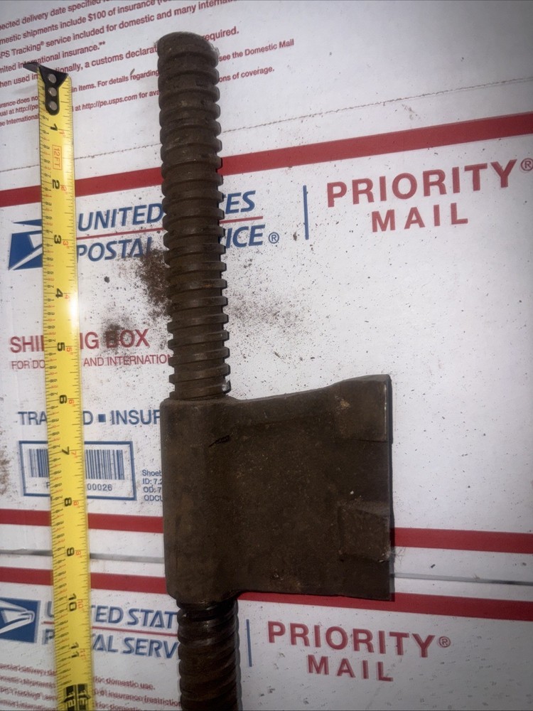 Vintage Emmert "Turtle Back" Patternmaker's Vise Main Screw ??