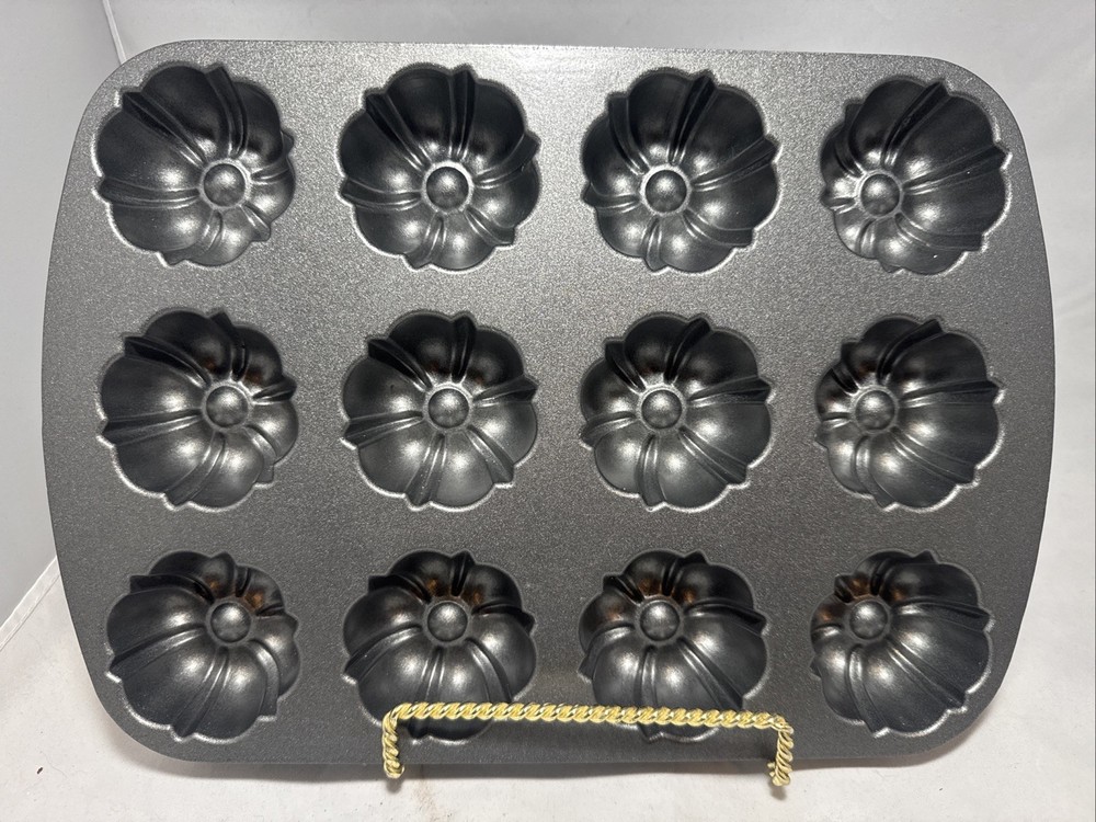 Nordic Ware Mini Bundt Cake Pan.