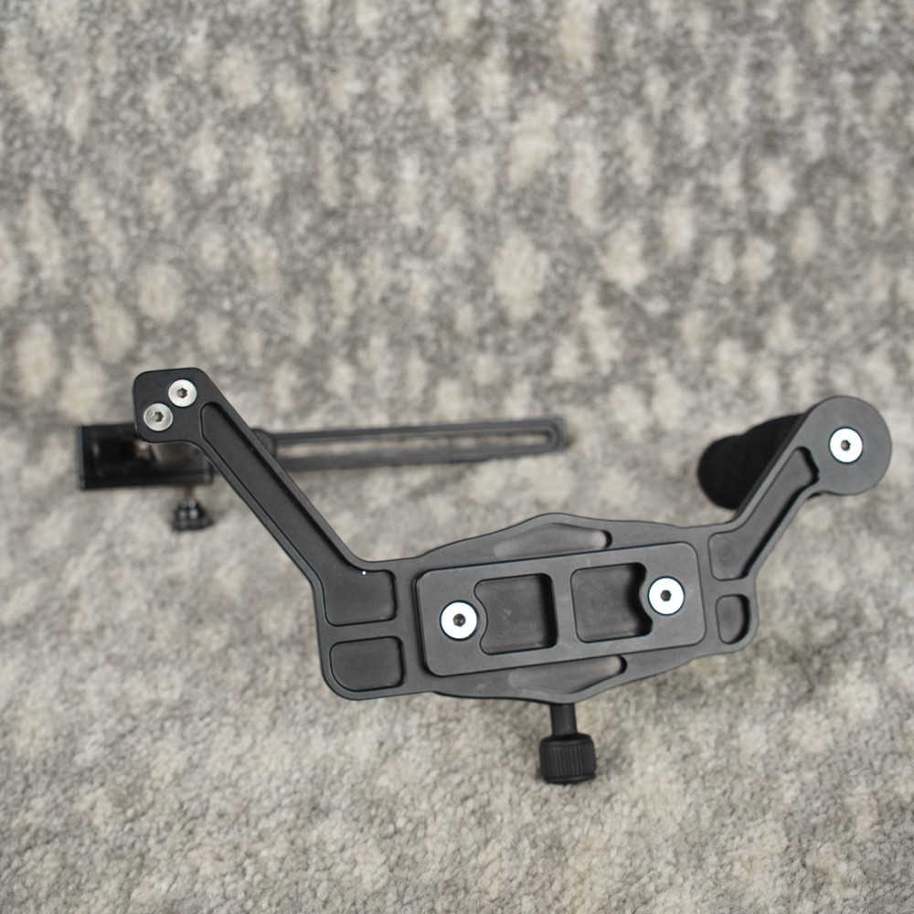 Kirk Enterprise Portrait Flash Bracket Grip Handle with Cold Shoe Quick Release