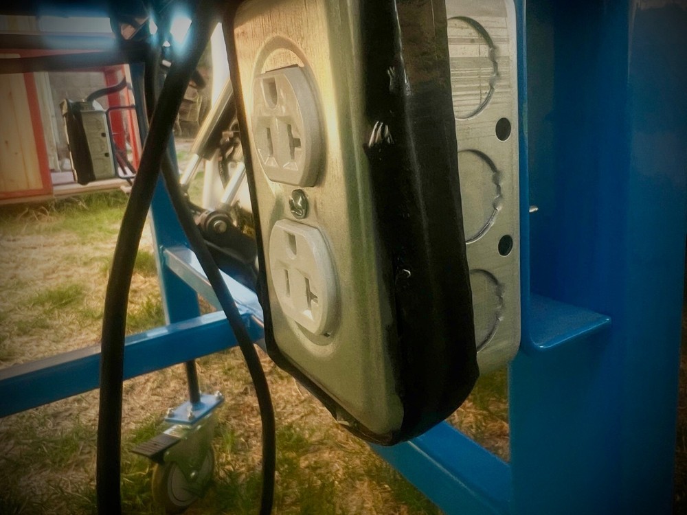 Assembly/work station tables