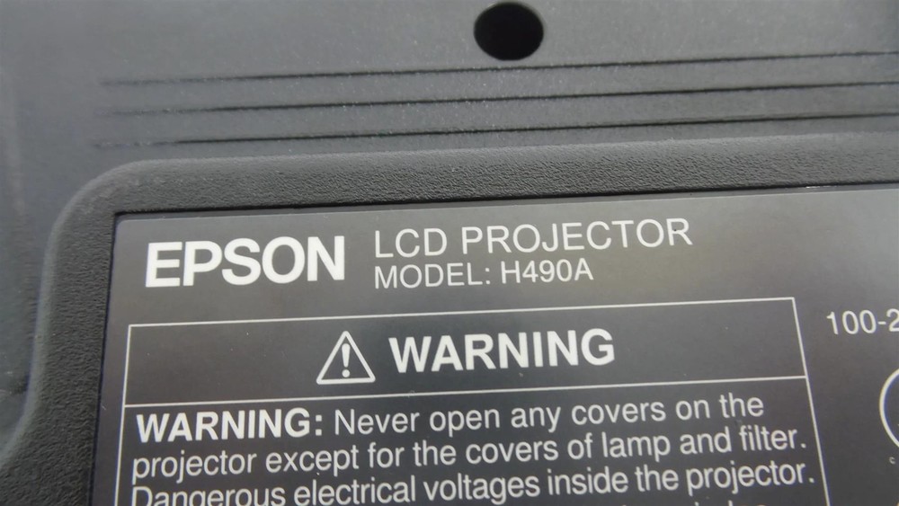 Epson PowerLite 1955 - XGA 3LCD Projector - Lamp Runtime : 70 Hours