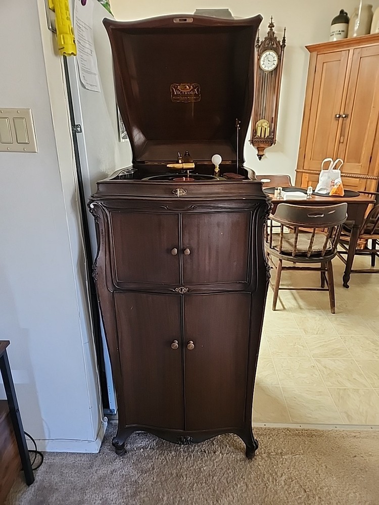 Antique rare Victor Electrola phonograph record player
