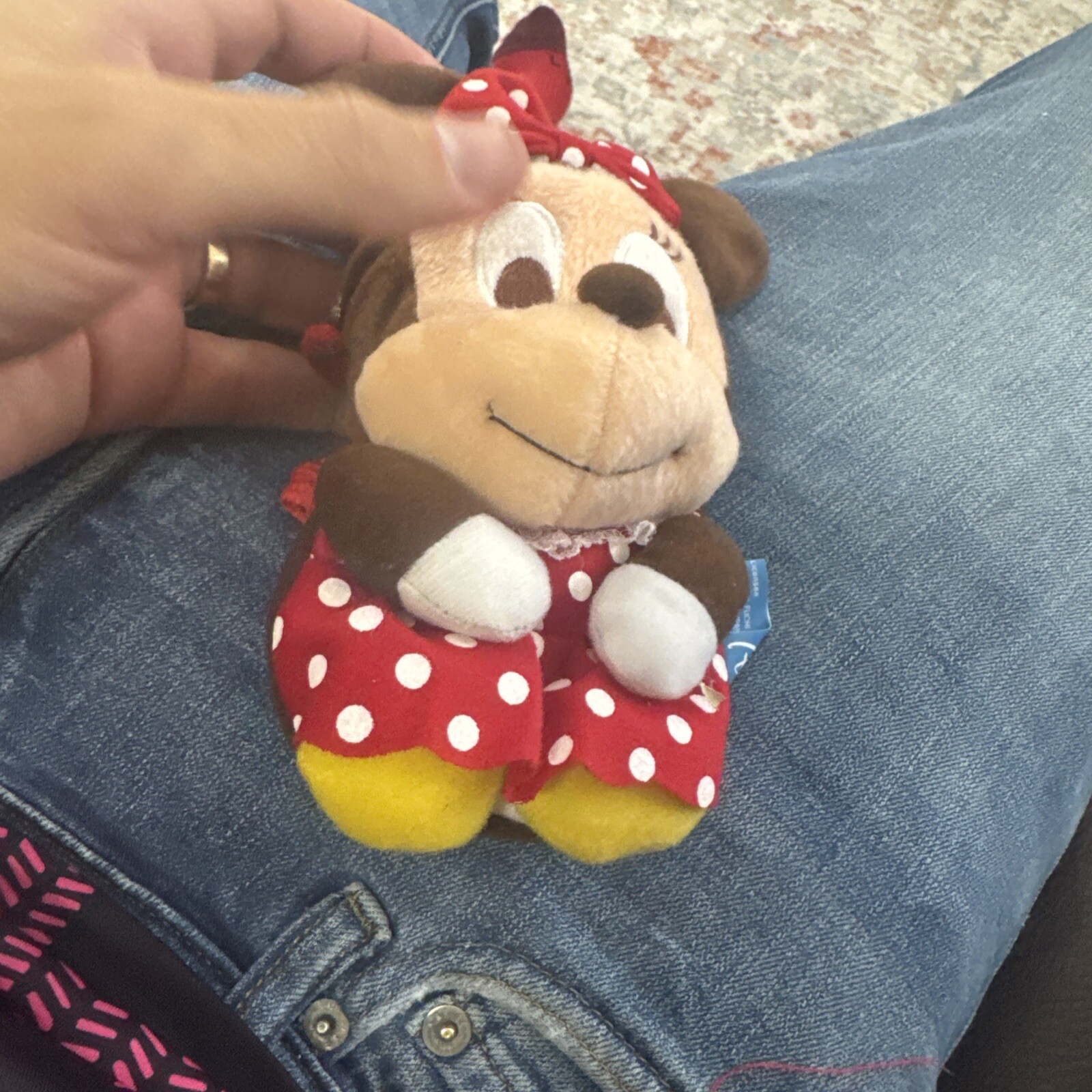 Disney Park Minnie Mouse Plush Coin Purse Clasped