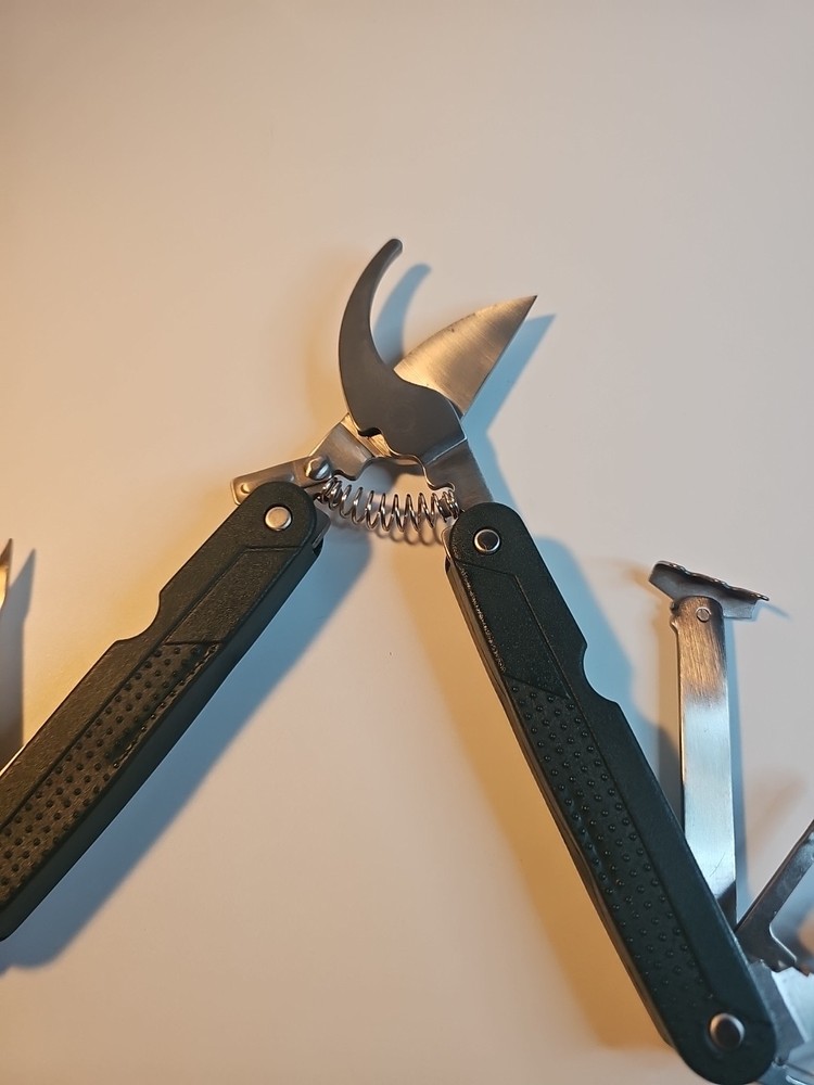 Gardener Pro 9 Function Multi Tool Pruning Shears