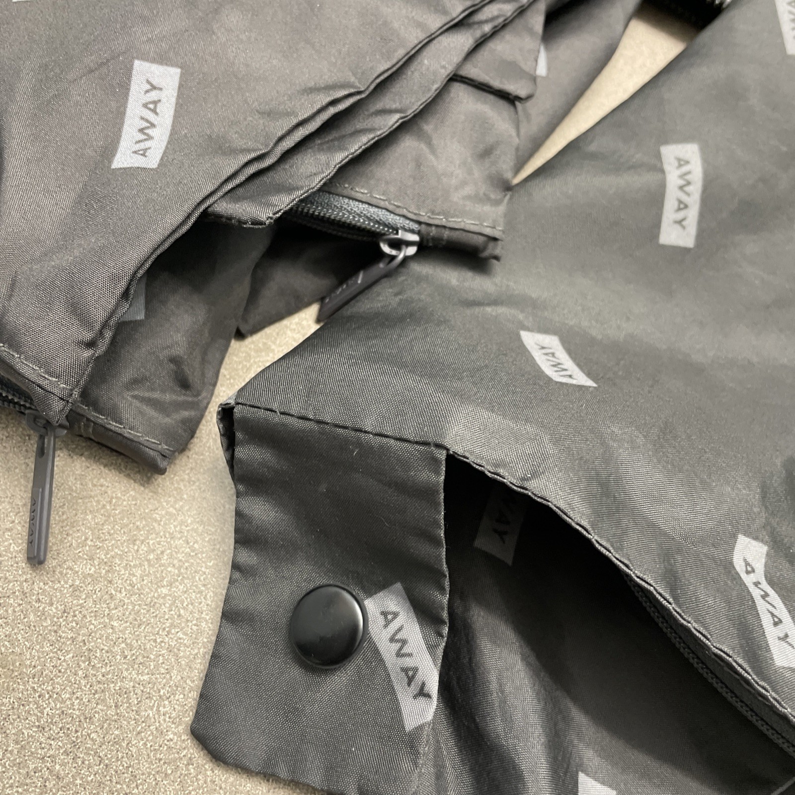 Away Brand Travel Luggage Mesh Packing Cubes Bags Pouches Toiletries Set Of 7