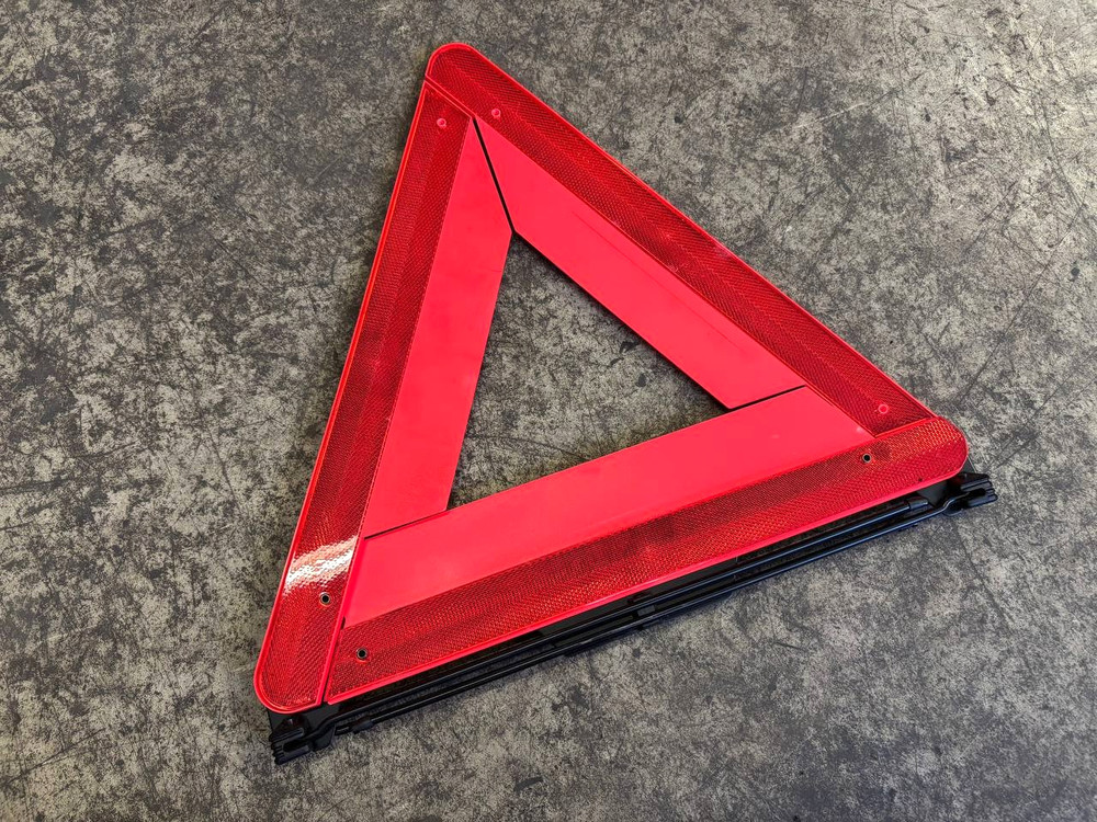 Original warning triangle VW Passat 3C CC 3C5860251