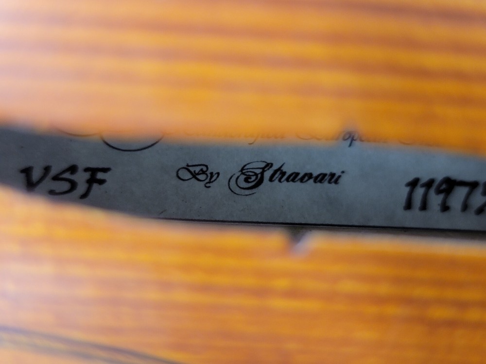 Gotthardt VSF by Stravari 4/4 Violin with Case