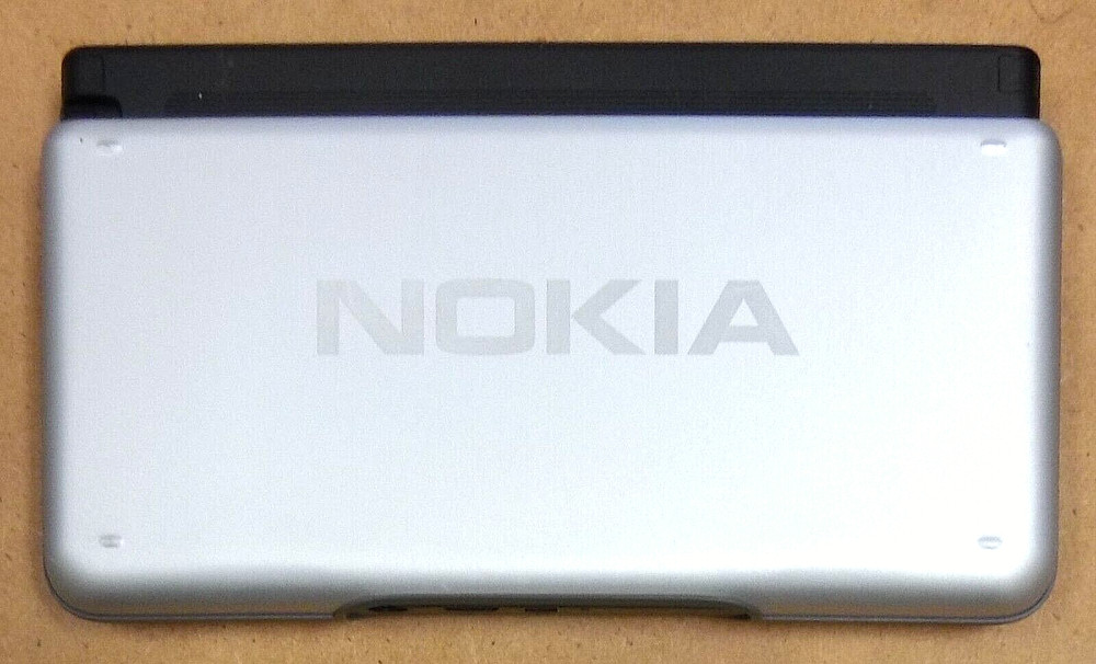 Nokia 770 - Black and Silver ( Maemo 2.2 ) WiFi and Bluetooth Internet Tablet