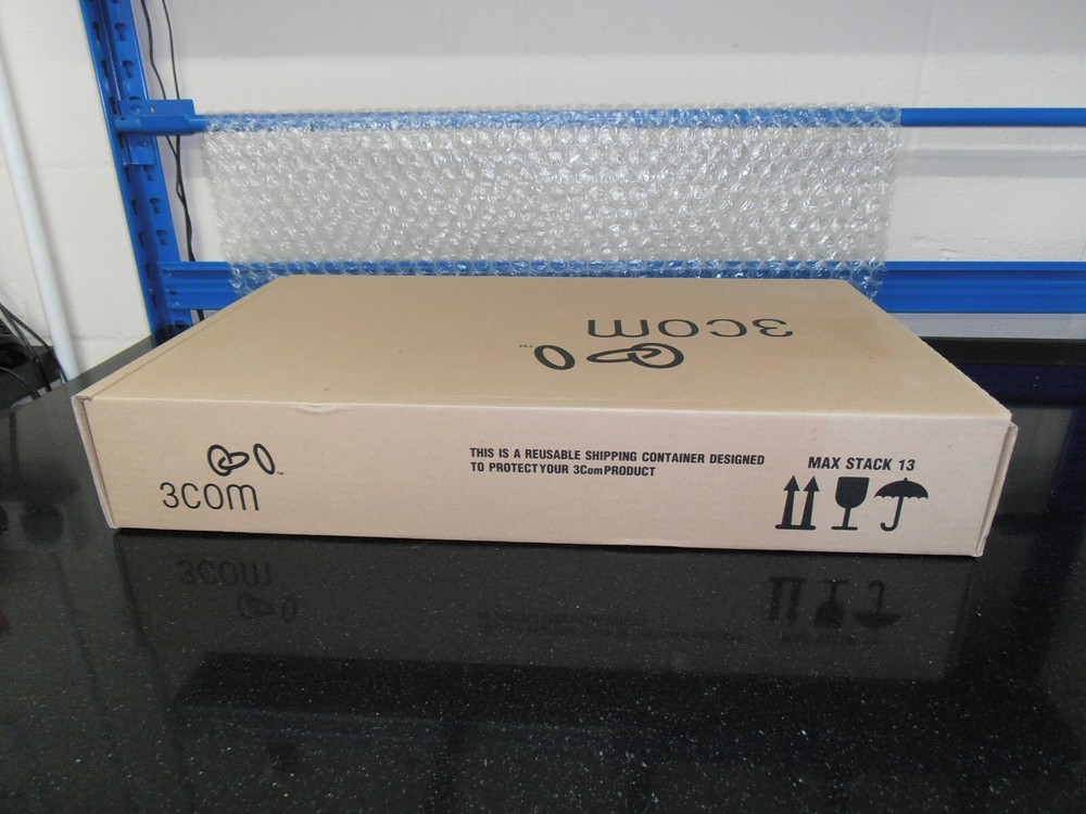 3COM 3300XM Super Stack 3, 24 Port Switch 3C16985B.