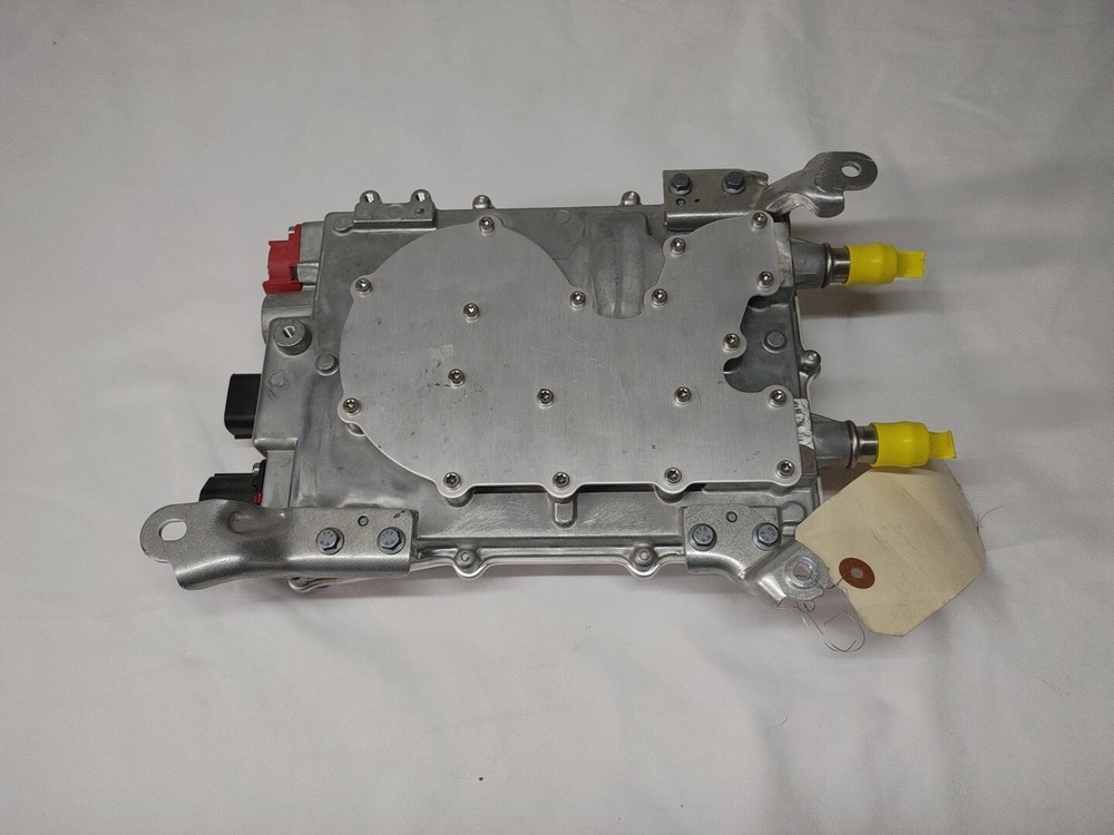 2016-2020 Tesla Model X DC/DC Voltage Converter Module 1060985-00-C