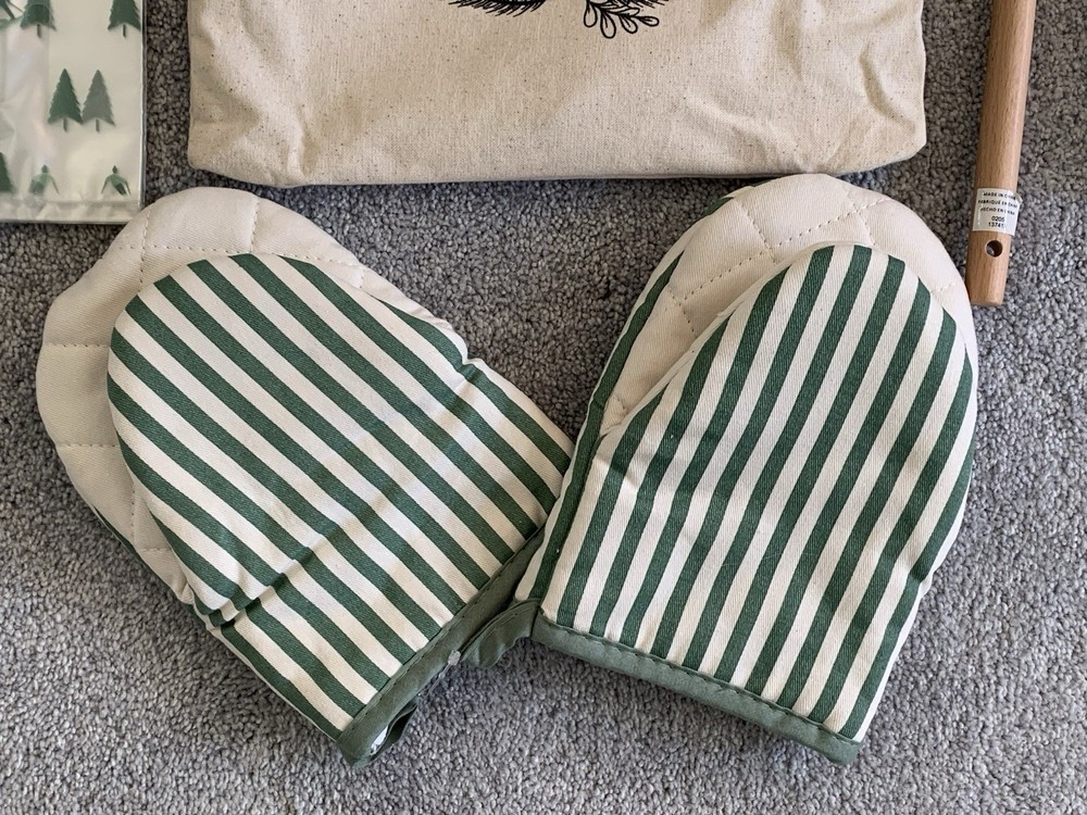 Thirty One Festive Forest Baking Set NEW OPEN BAG Not Complete READ