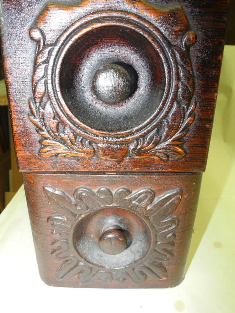 VINTAGE SINGER TREADLE SEWING MACHINE SMALL 2 PIECE SET OAK DRAWER KNOBS, NICE
