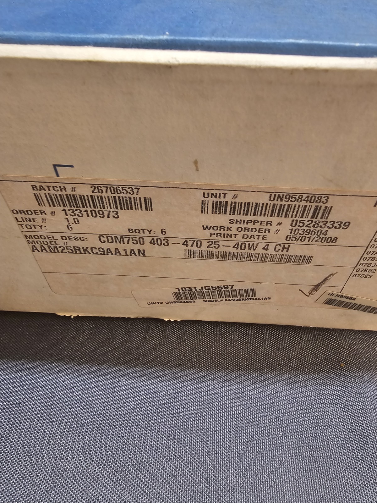 NEW in Box Motorola CDM750 UHF 403-470MHz 40 Watt AAM25RKC9AA1AN