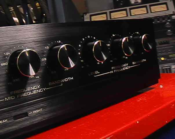 SAE 180 Parametric Equalizer with Wooden Side Panels. Uber Rare!