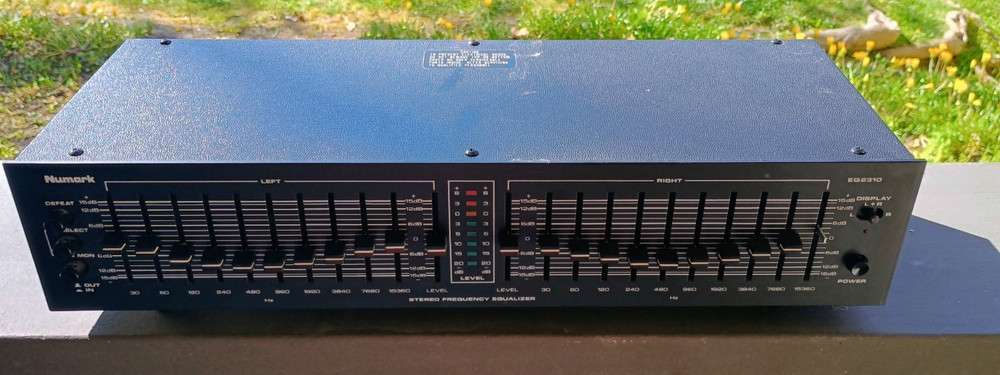 Numark EQ2310 Stereo Frequency Equalizer Tested and Working