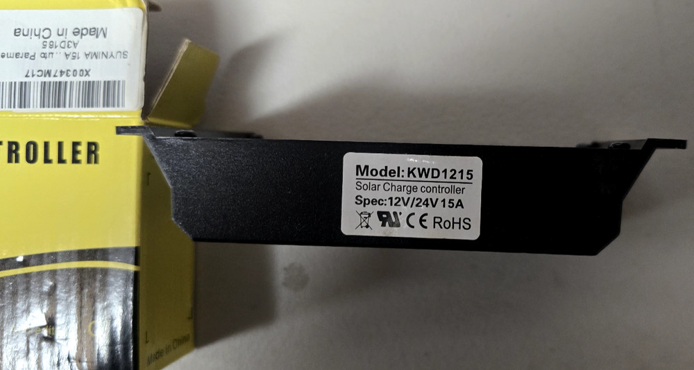solar charge controller model kwd1215 12v/24v 15A