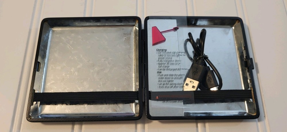 Smokezilla Cigarette Case W/Built In USB Rechargeable Coil Lighter