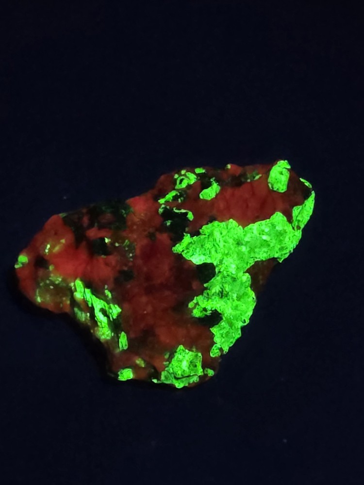 Fluorescent Willemite/Calcite Specimen 21.9 Grams