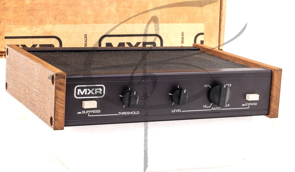 MXR DYNAMIC PROCESSSOR EXPANDER VINTAGE AUDIO PROCESSING EQUIPMENT MIB TESTED