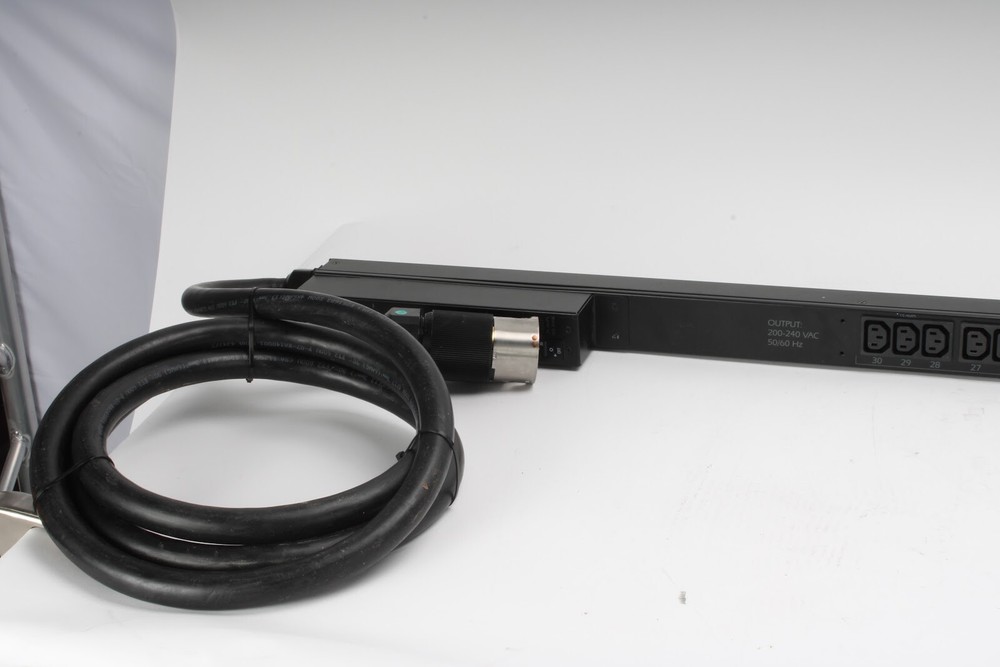 Schnieder Electric APC AP7599 Rack Power Distribution Unit