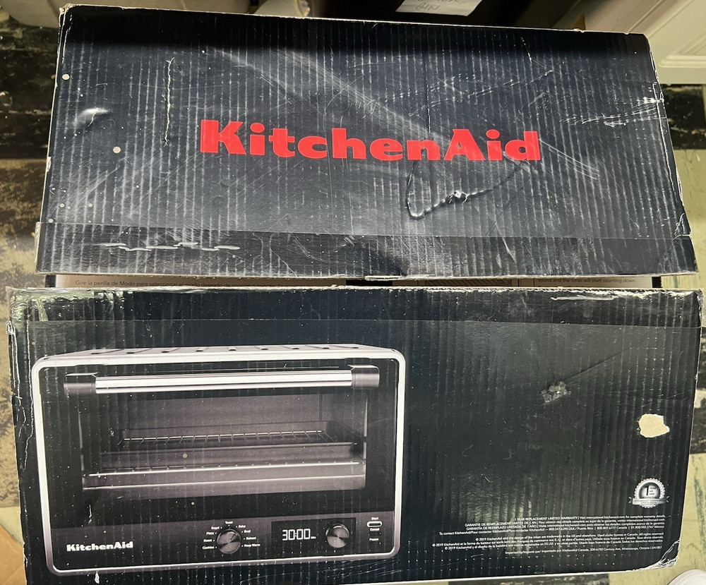 Kitchenaid Digital Countertop Oven. KCO211BM. New-Open Box