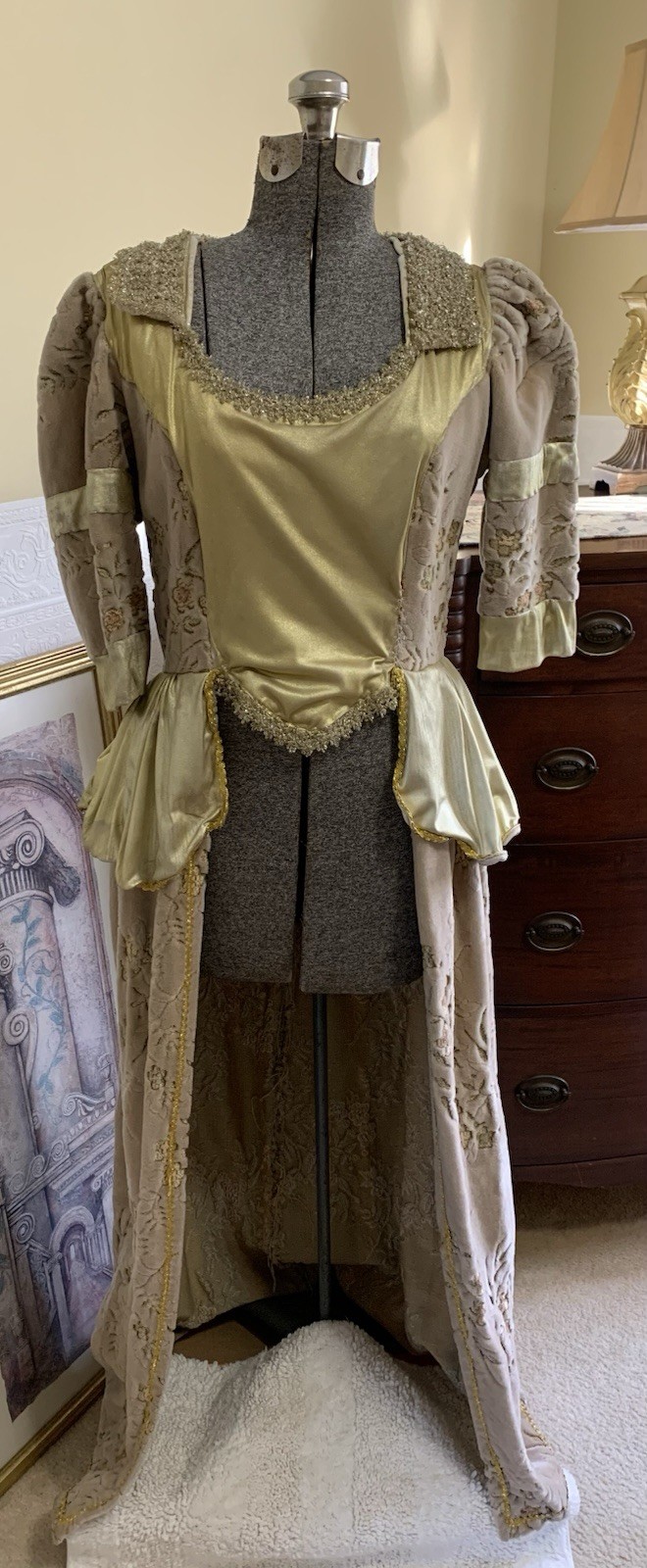 Victorian Medieval Renaissance Theater Costume Bustle Gown Size 12 (Heavy/READ)