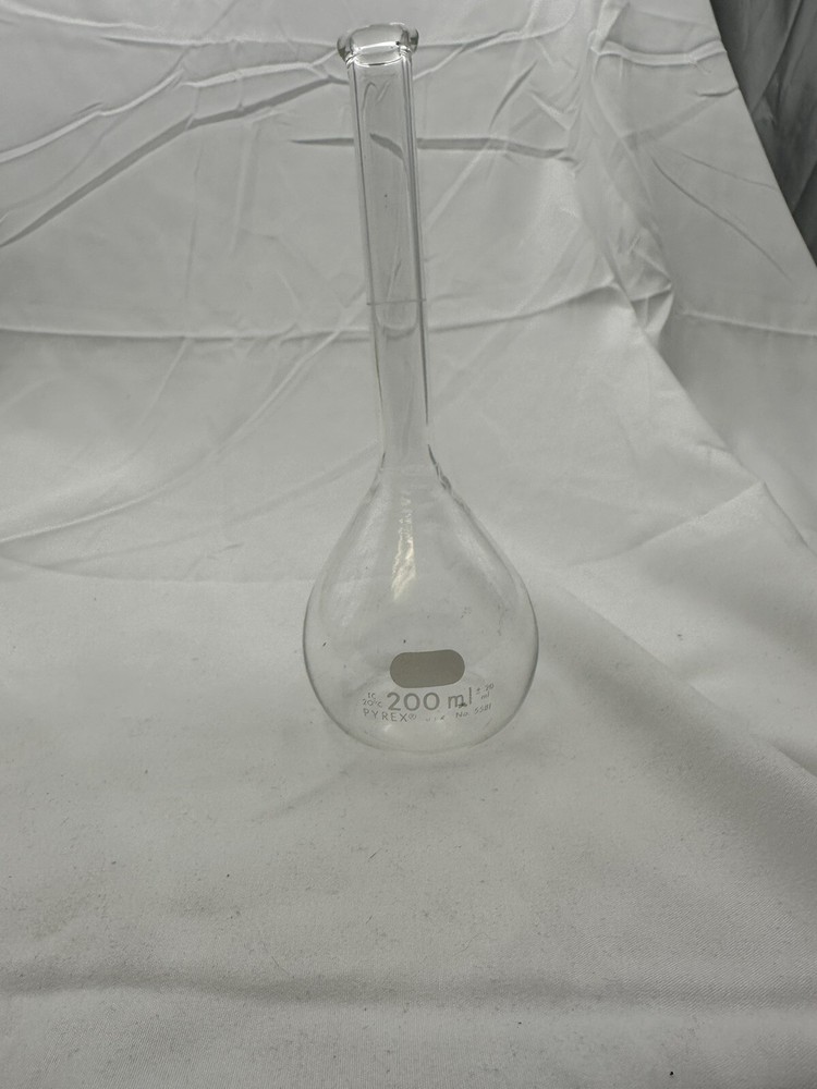 Pyrex 200mL Volumetric Flask *No Stopper*