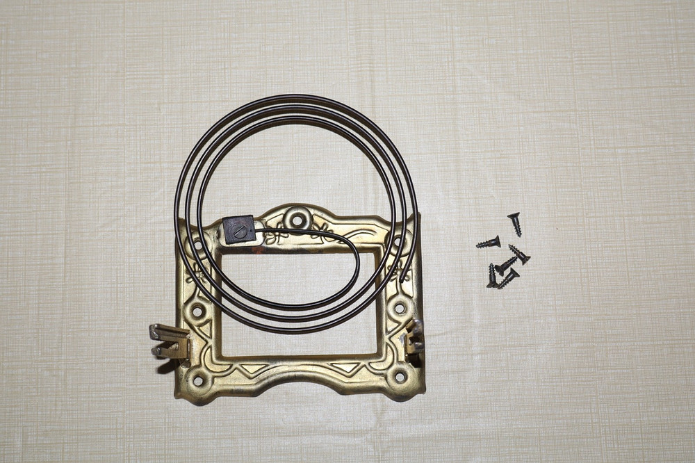 German Wall Clock Movement Mounting Bracket with Gong