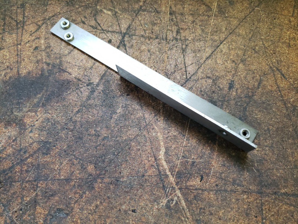 Used Streamfeeder R1500 bracket left mount 15000066