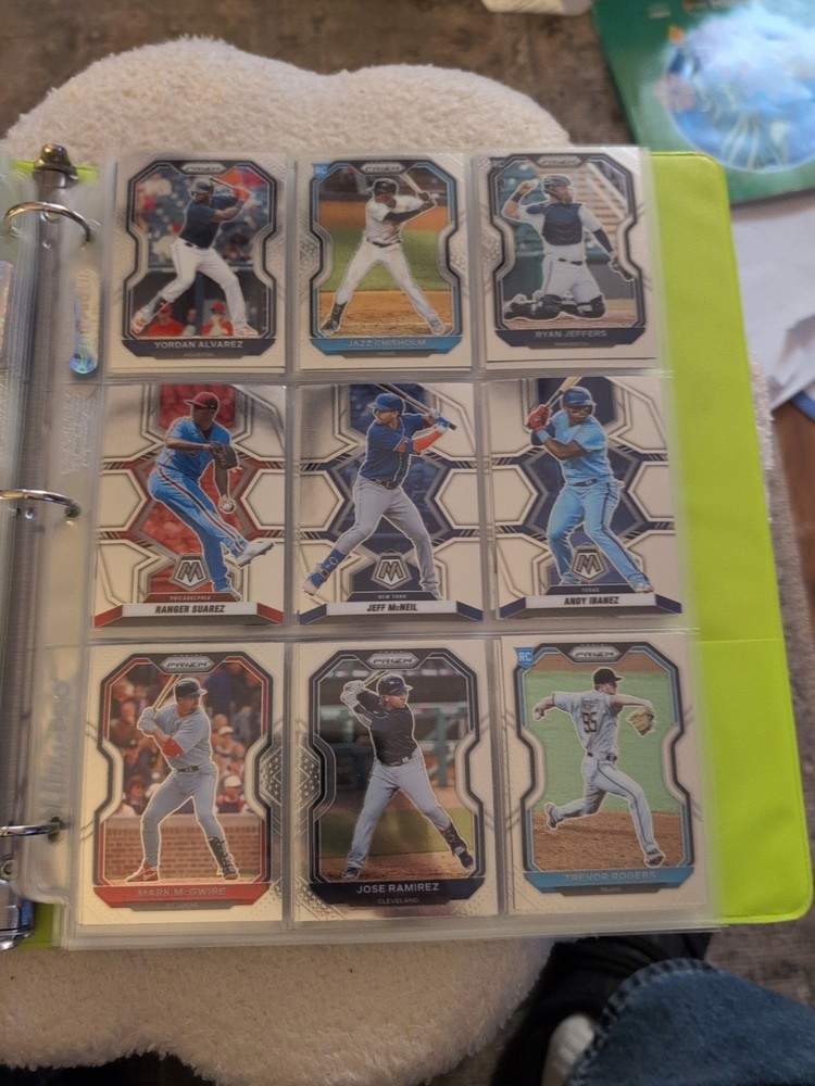 Baseball Card Light Binder 18 Pages