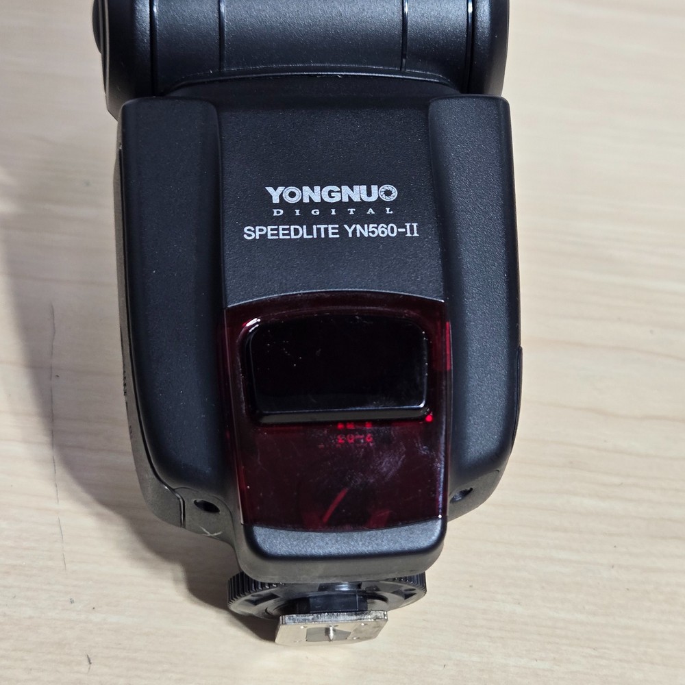 YONGNUO Digital Speedlite YN560-II